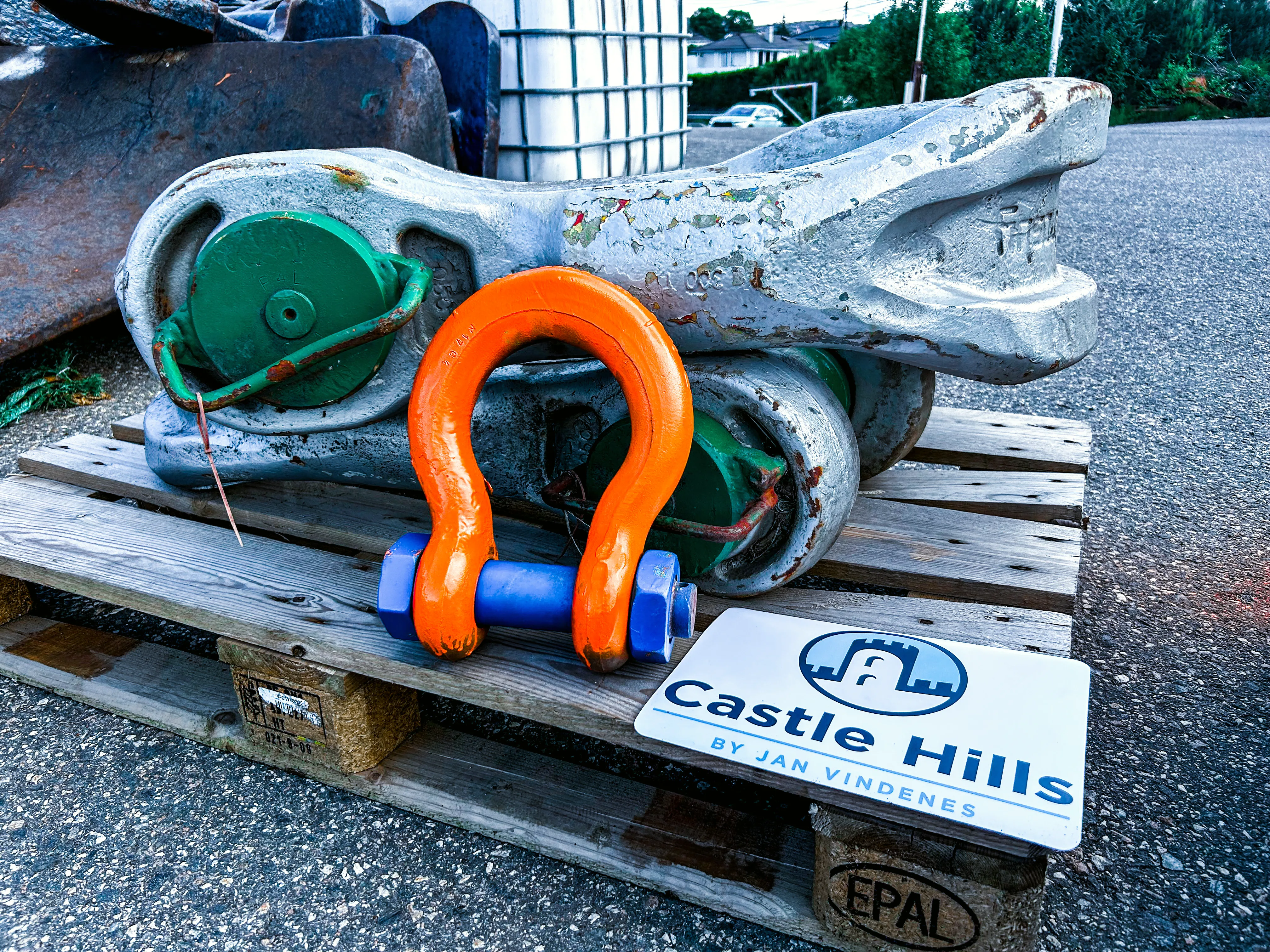 Crosby Shackles in Stock