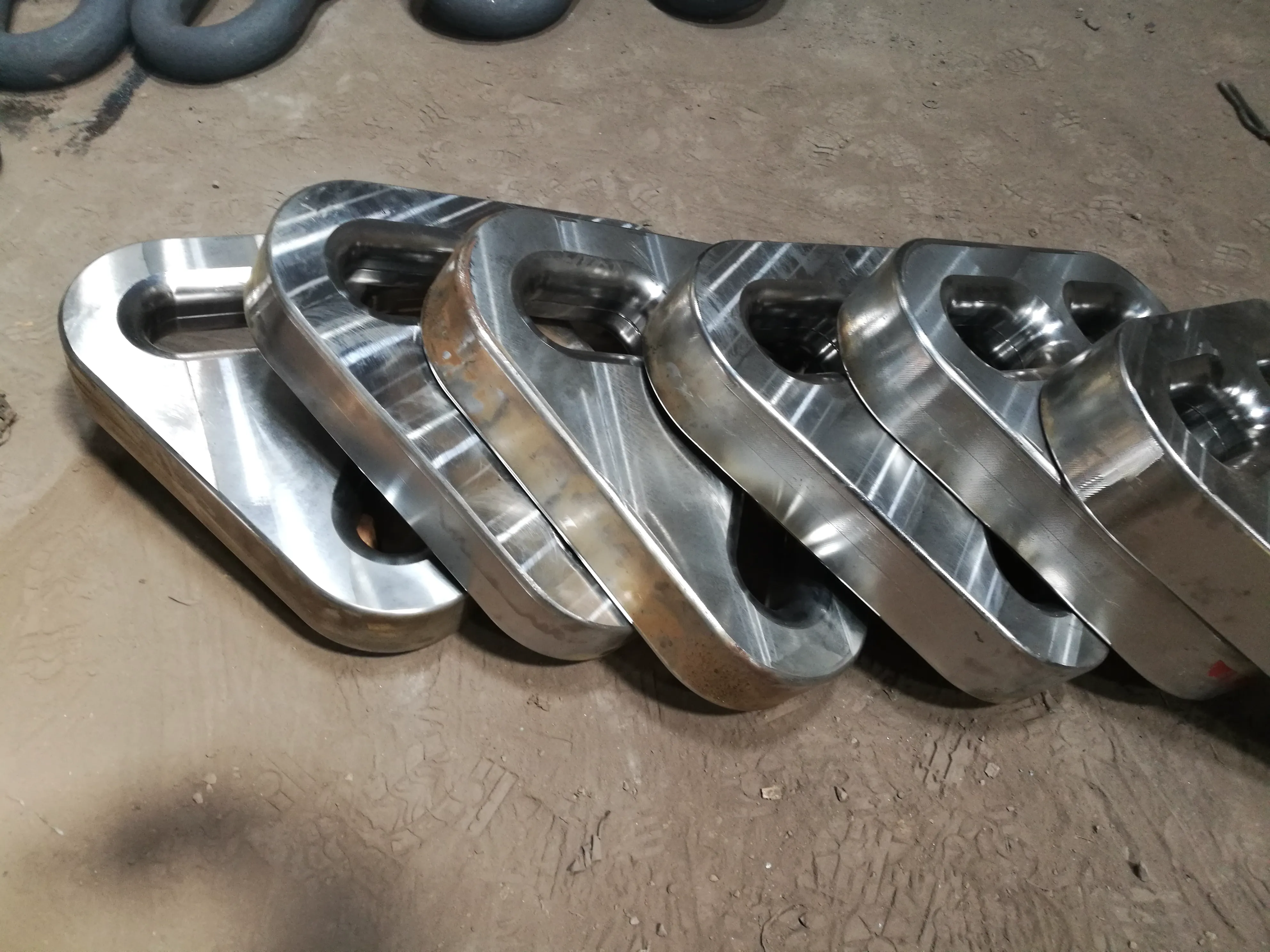 New unused Towing Plates, triangular